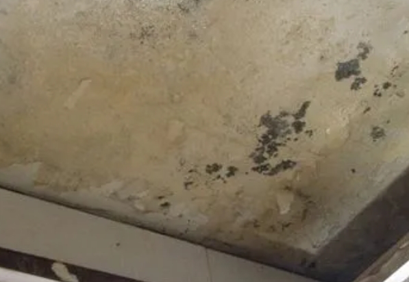 双柏阳台漏水维修公司分享下双柏卫生间渗水维修需要注意哪些问题。